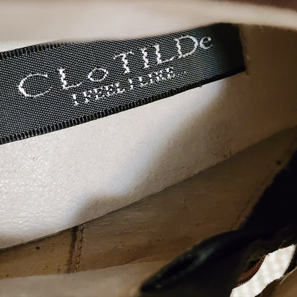 NWT.Luxury clodilde made in italy Leather ankle boots.Size 34. USA 6 - Picture 7 of 9